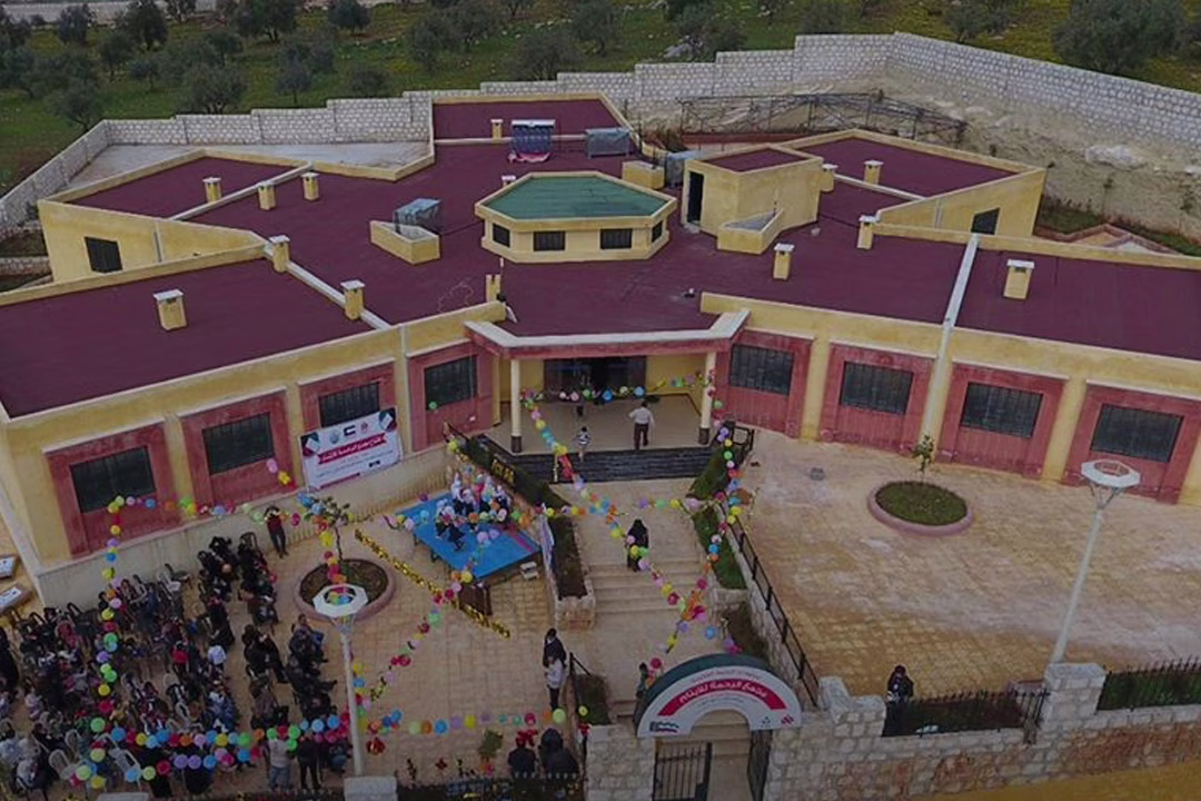 افتتاح “مجمع الرحمة للأيتام” المشروع الأول من نوعه في الشمال السوري